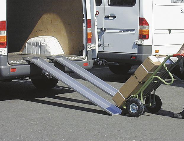 Verladeschiene Aluminium L2500xFB155 mm mit Rand Tragkraft 400 kg/Paar